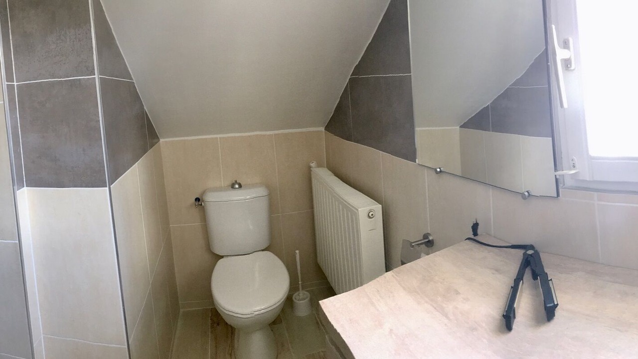 Photo of Bathroom in Rue