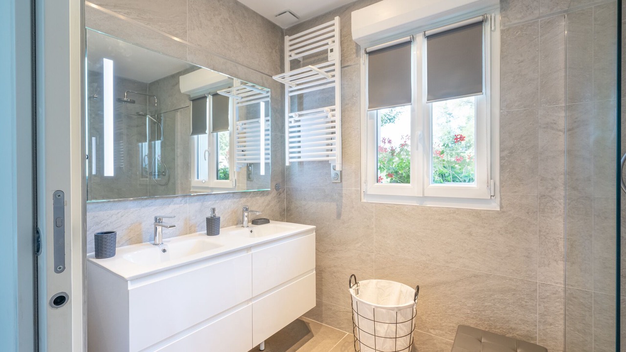 Photo of Bathroom in Inxent