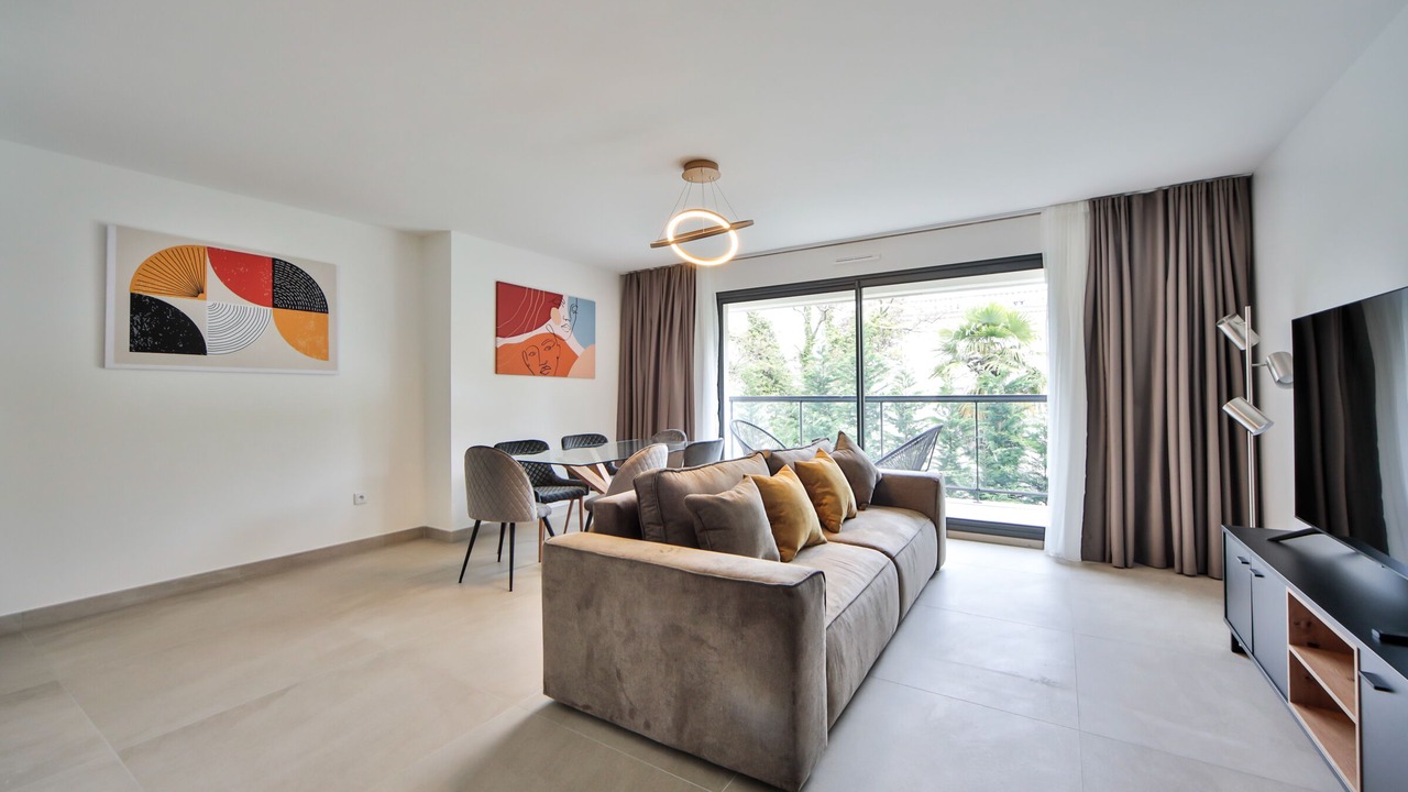 Photo of Livingroom in La Varenne Saint-Hilaire
