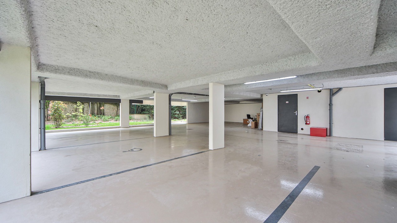 Photo of Outdoor in La Varenne Saint-Hilaire