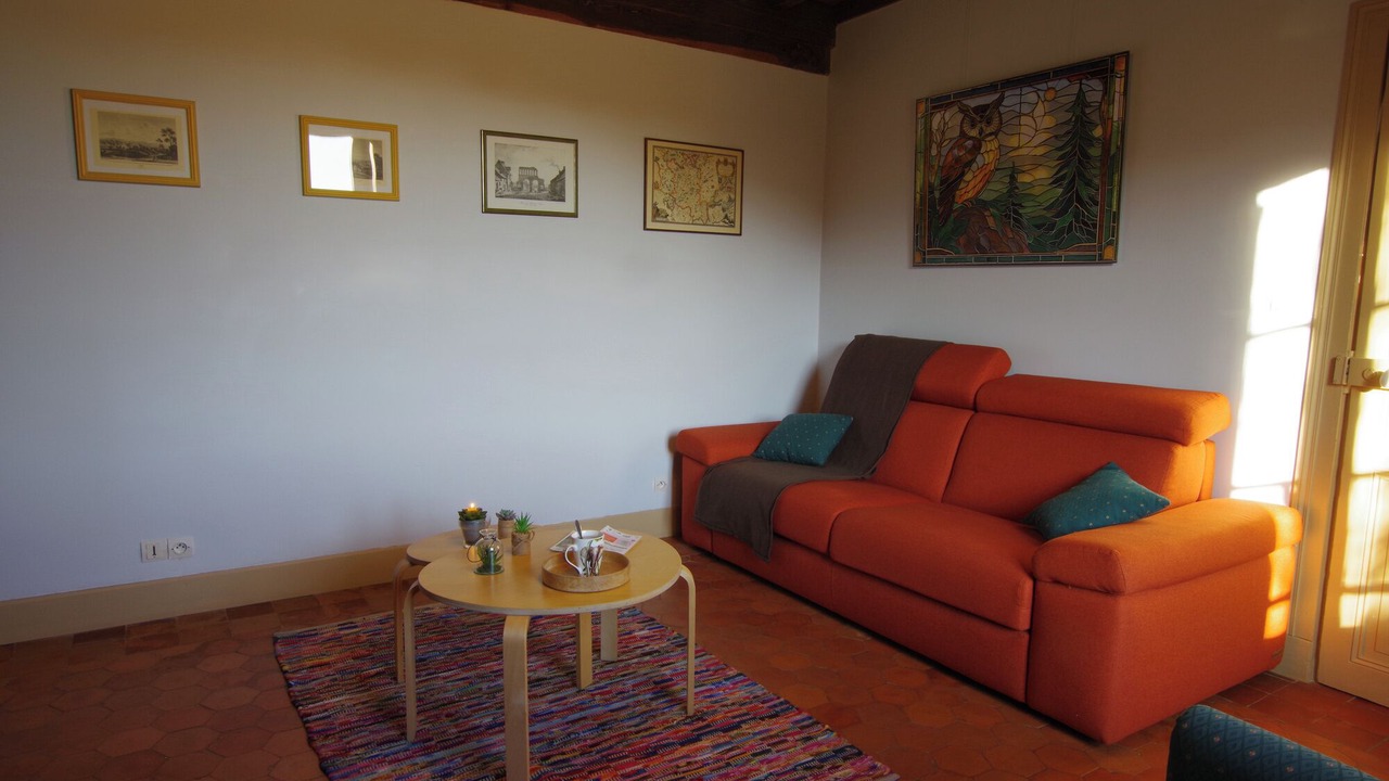 Photo of Livingroom in Chardonnay