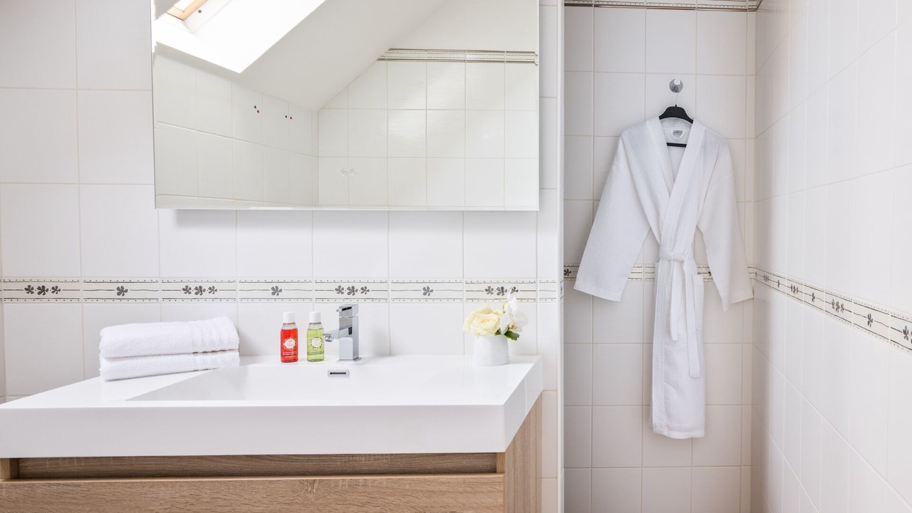 Photo of Bathroom in Nogent-le-Roi