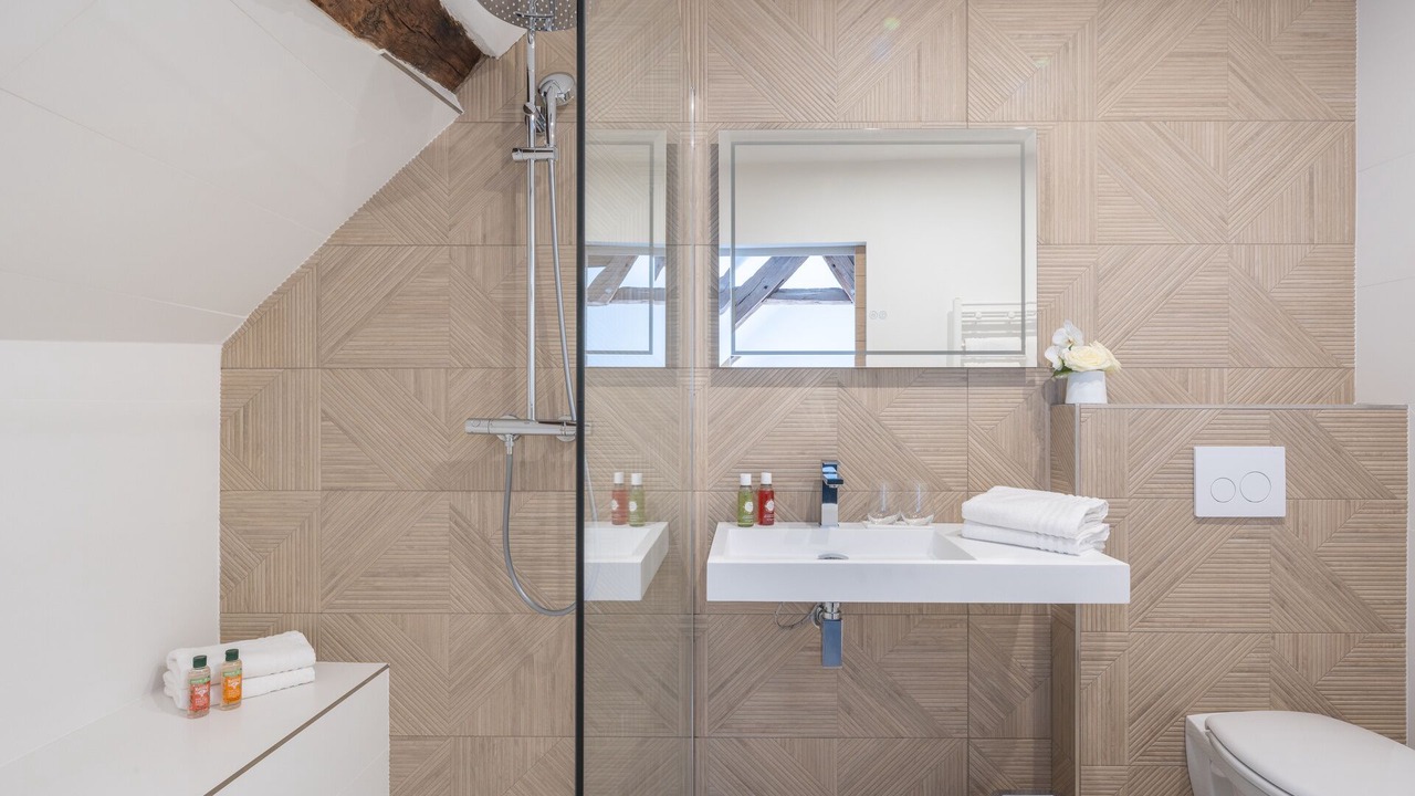 Photo of Bathroom in Nogent-le-Roi
