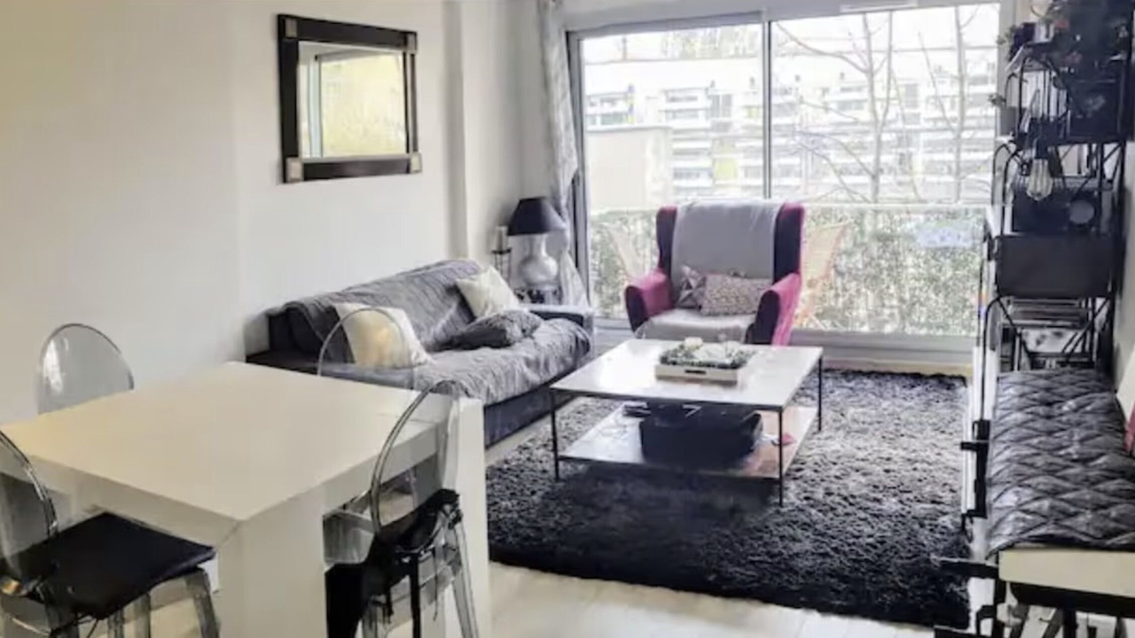 Photo of Livingroom in 19th Arrondissement