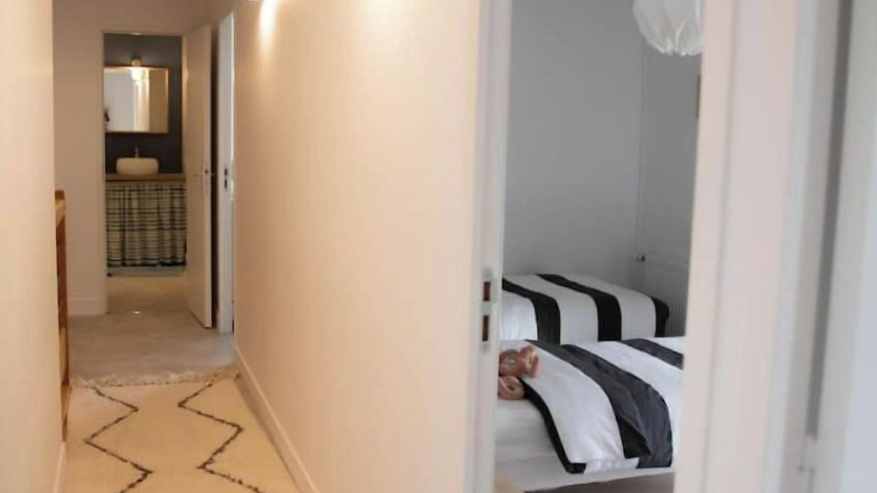Photo of Bedroom in Tosny
