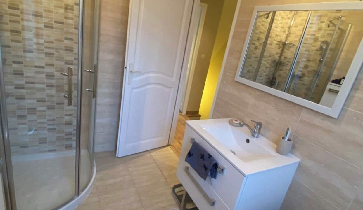 Photo of Bathroom in Pont-Sainte-Maxence