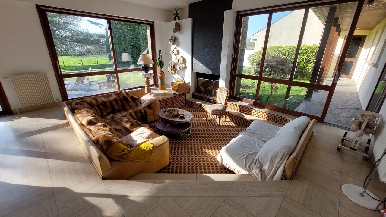 Photo of Livingroom in Allenay