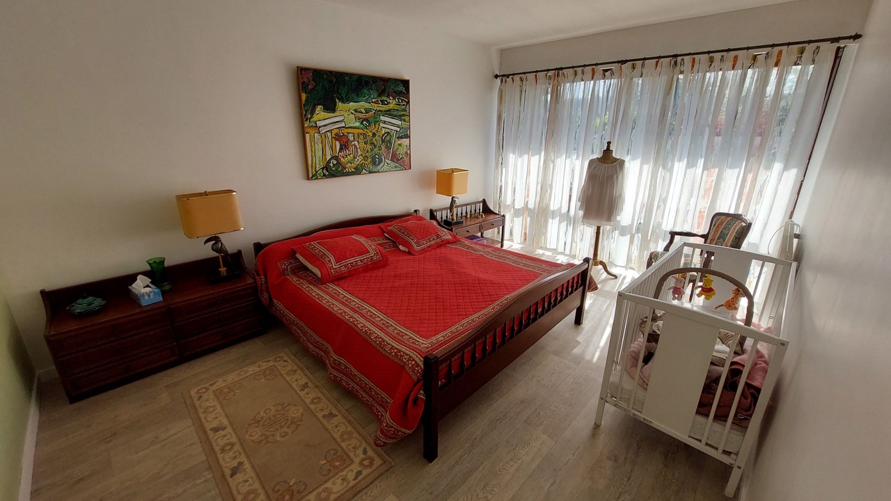 Photo of Bedroom in Allenay