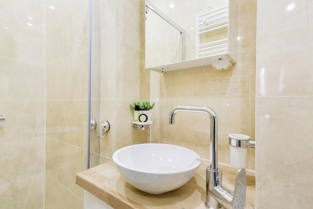 Photo of Bathroom in Val-de-Grace