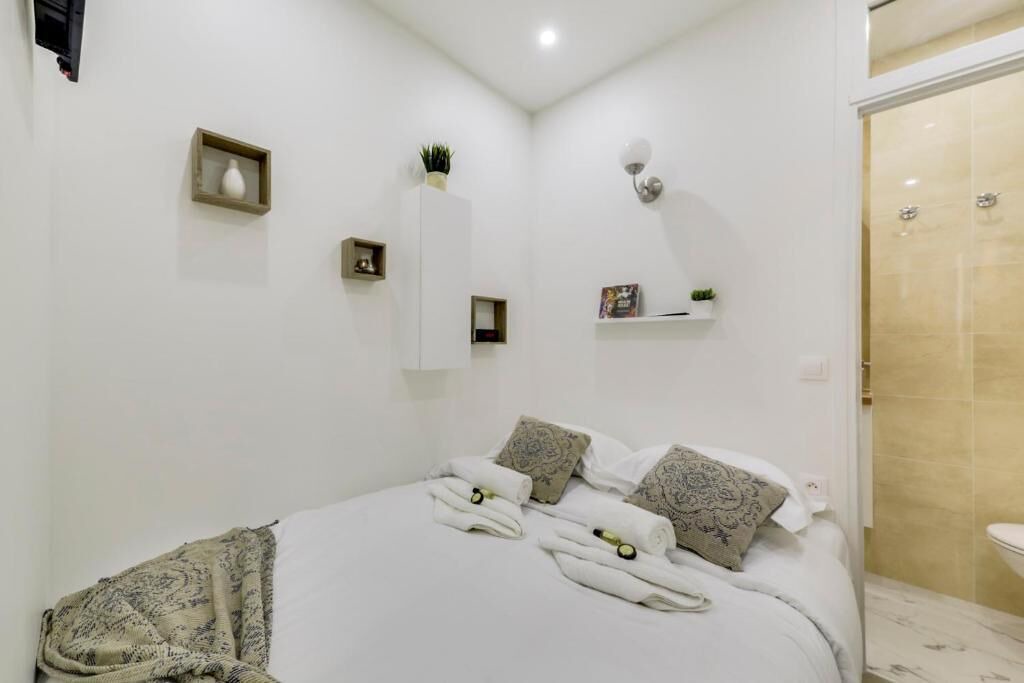 Photo of Bedroom in Val-de-Grace