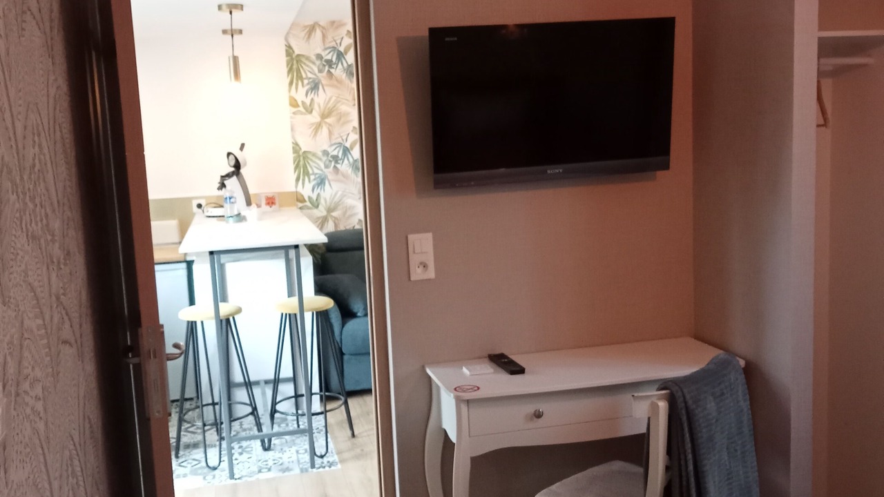 Photo of Bedroom in Saint-Aubin-Les-Elbeuf