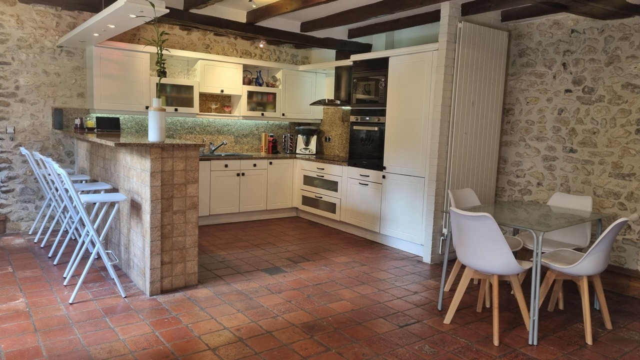 Photo of Kitchen in Saint-Pierre-de-Bailleul
