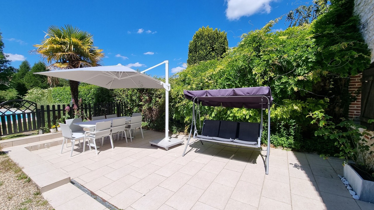 Photo of Patio Balcony in Saint-Pierre-de-Bailleul