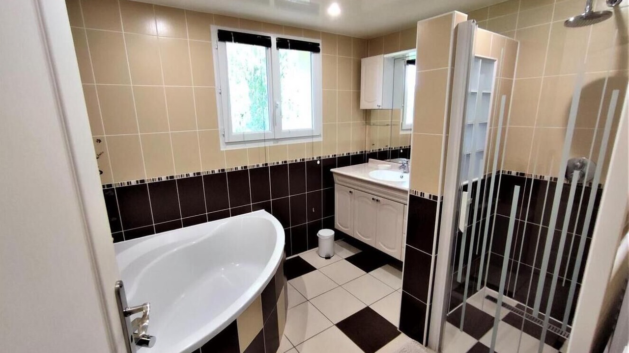 Photo of Bathroom in Saint-Jouin-Bruneval