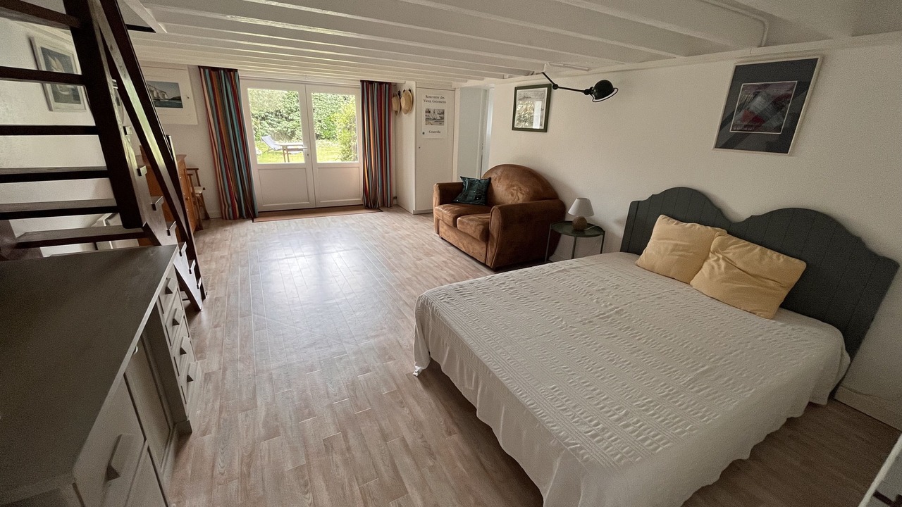 Photo of Bedroom in (le) Mesnil Hue