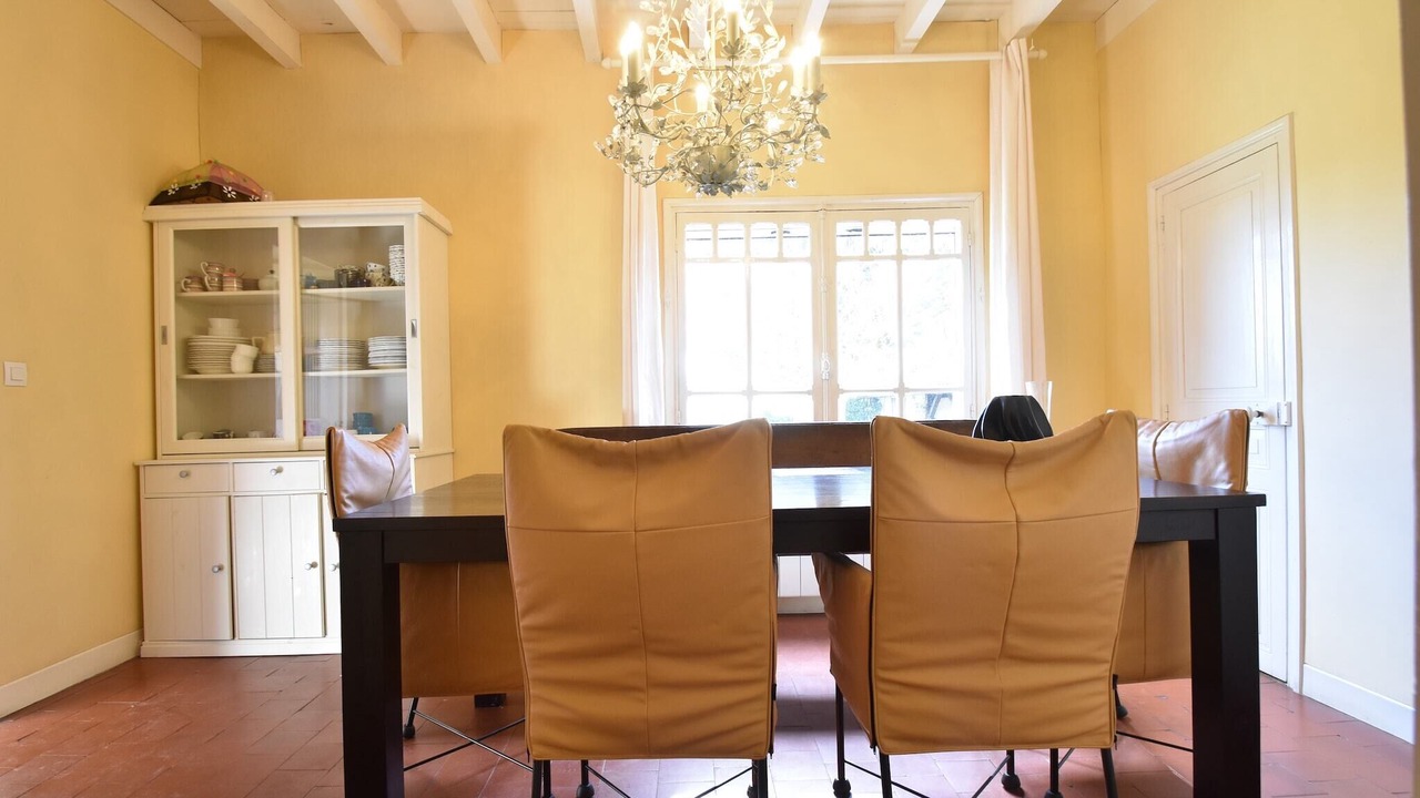 Photo of Livingroom in Charrin