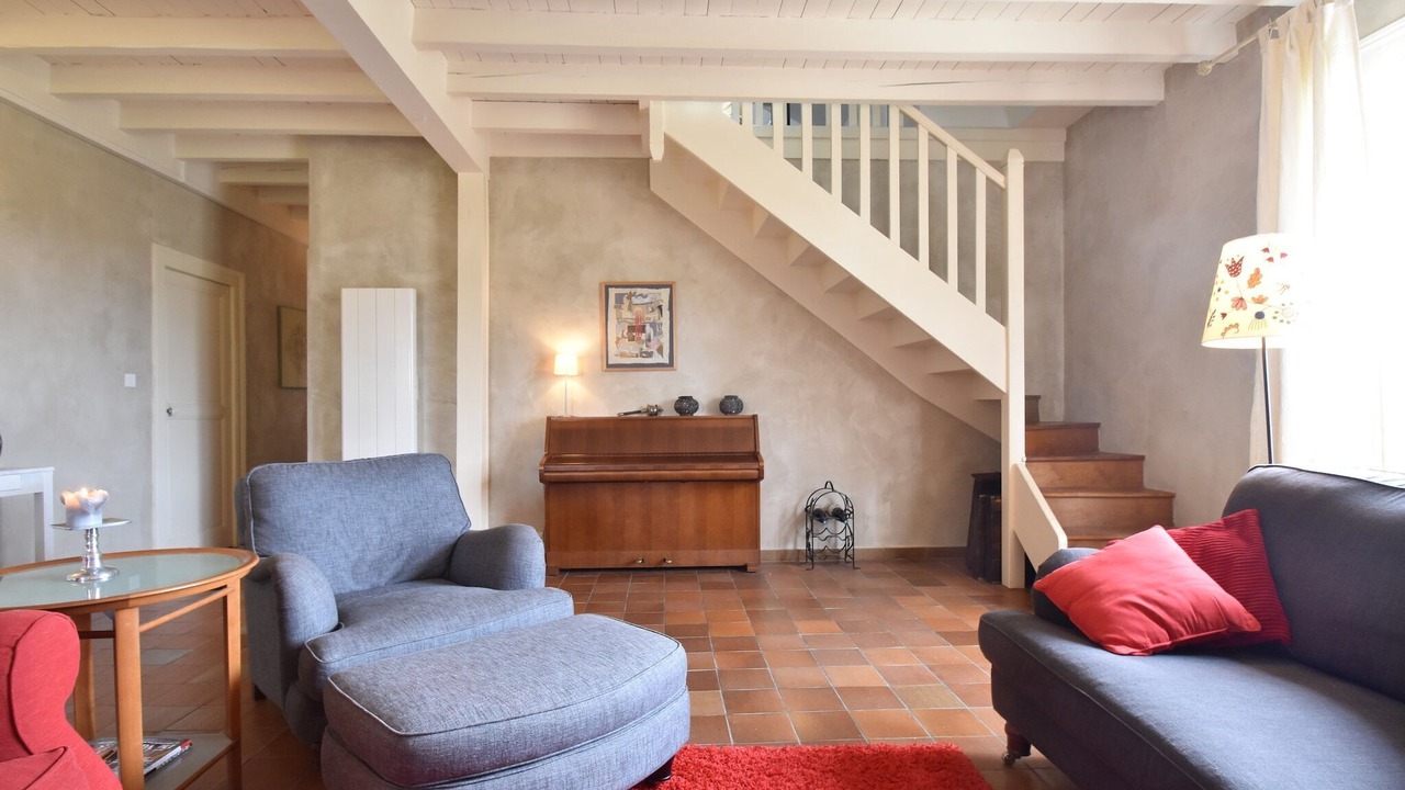 Photo of Livingroom in Charrin