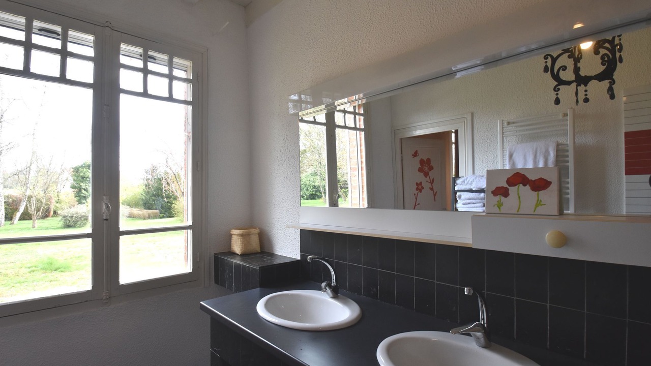 Photo of Bathroom in Charrin