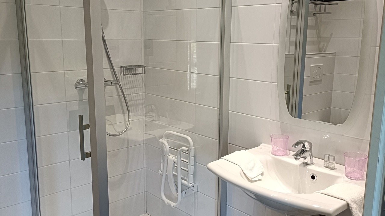 Photo of Bathroom in Paluel