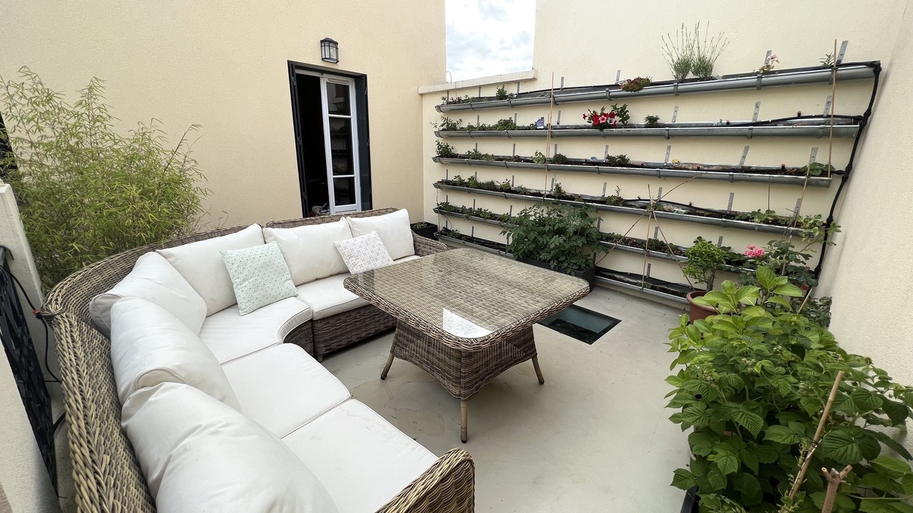 Photo of Patio Balcony in Centre