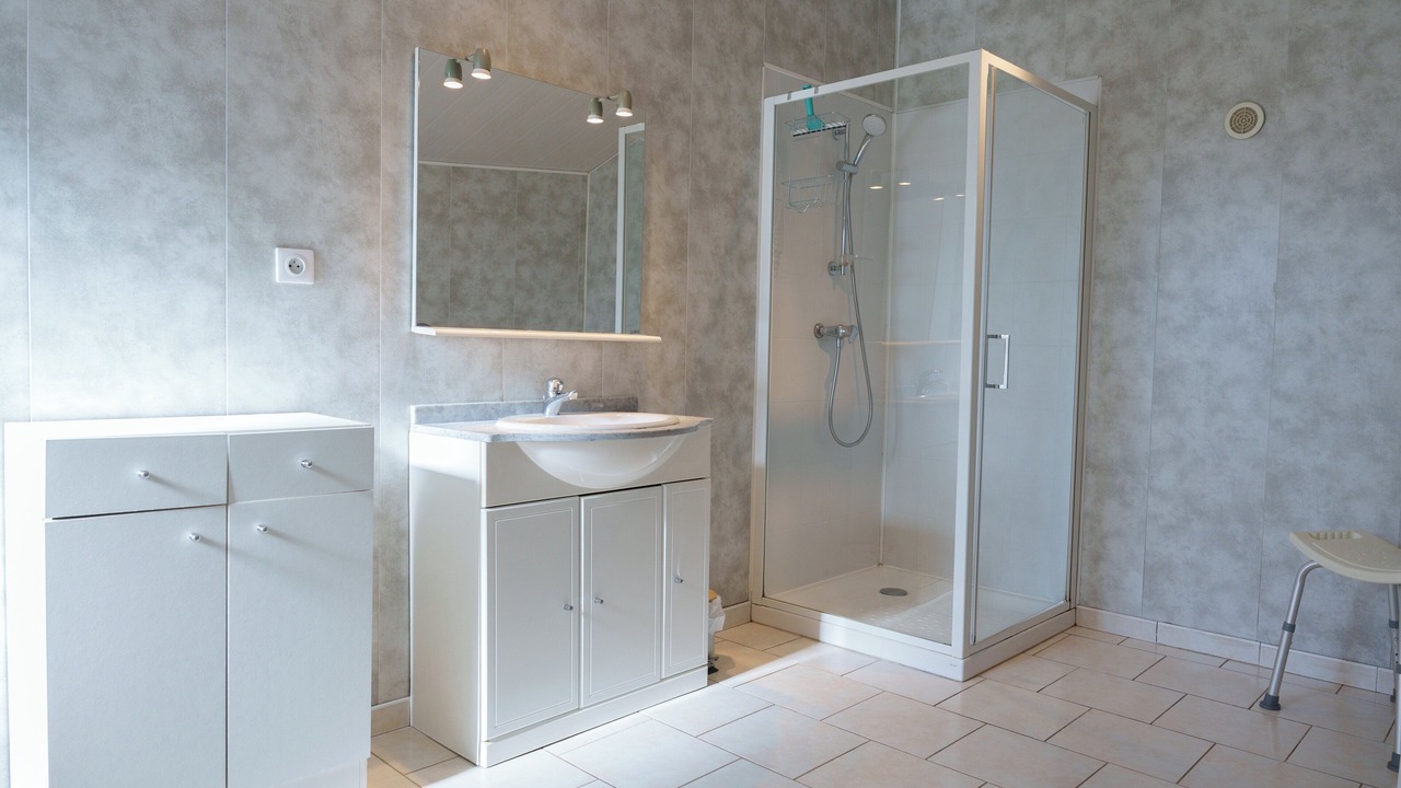 Photo of Bathroom in Saint-Germain-des-Champs
