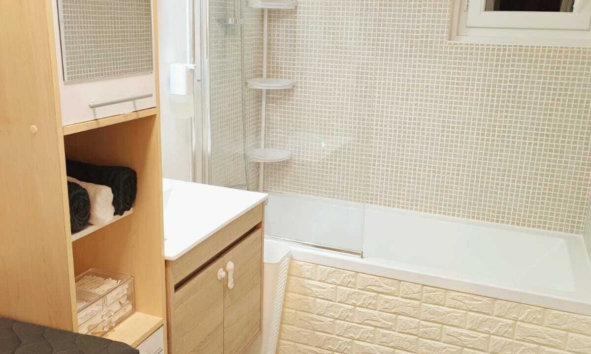 Photo of Bathroom in Saint-Quentin