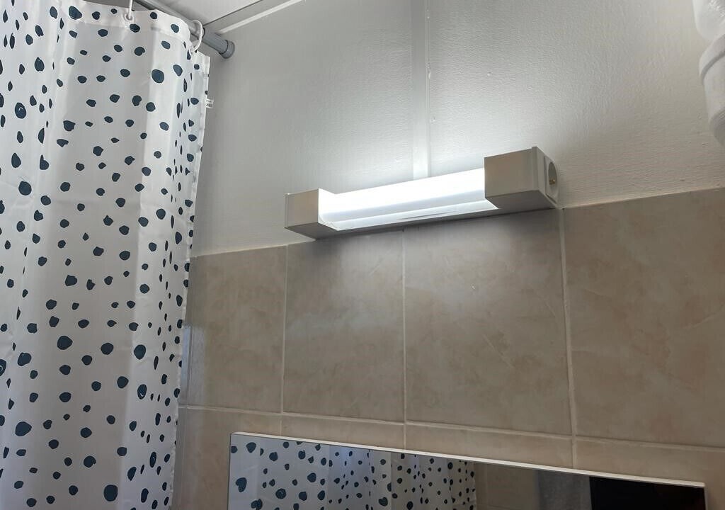 Photo of Bathroom in Ris Orangis