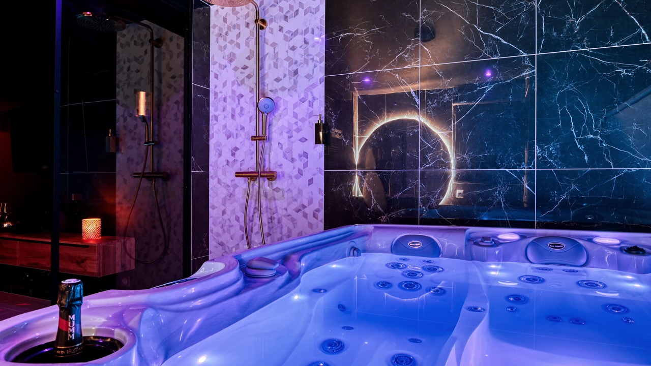 Photo of Bathroom in Saint-Cyr-l'Ecole