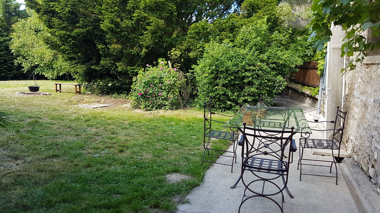 Photo of Outdoor in Neuville-Bosc