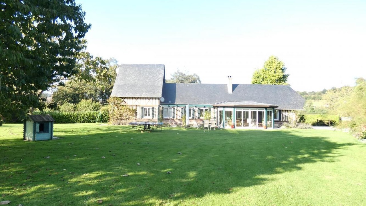 Photo of Outdoor in Saint-Hellier