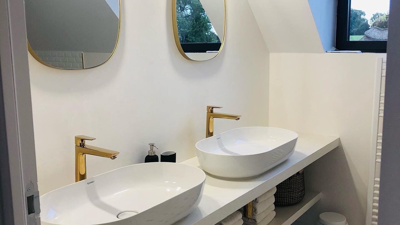 Photo of Bathroom in Equemauville