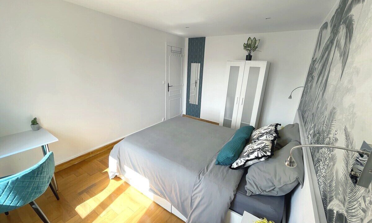 Photo of Bedroom in Tremblay-en-France
