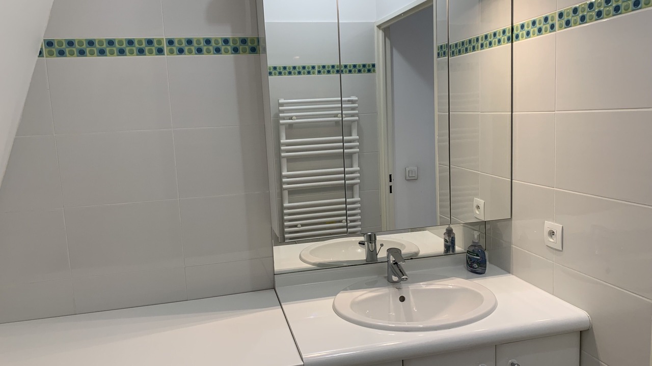 Photo of Bathroom in Saint-Cyr-l'Ecole