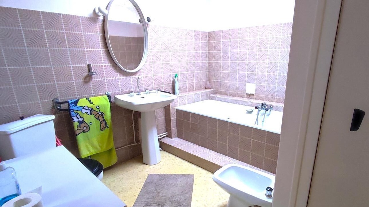 Photo of Bathroom in Charleville-Mezieres