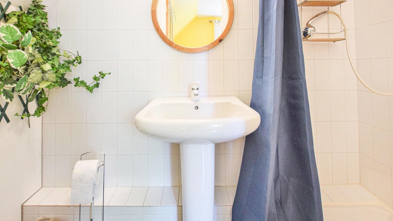 Photo of Bathroom in Le Mesnil-Esnard