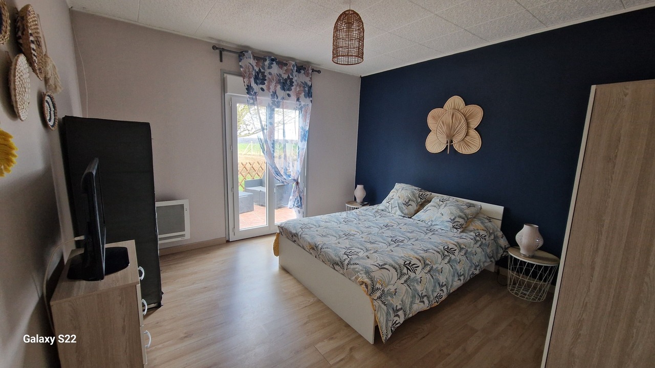 Photo of Bedroom in Avesnes-en-Val