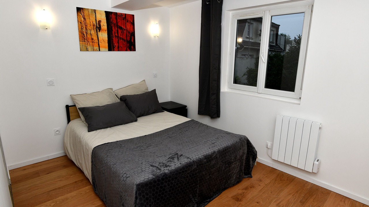Photo of Bedroom in Rosny-sous-Bois