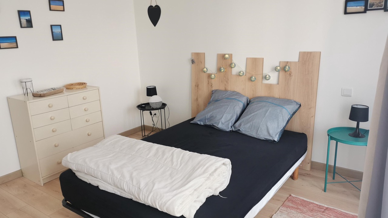Photo of Bedroom in Calais City Center