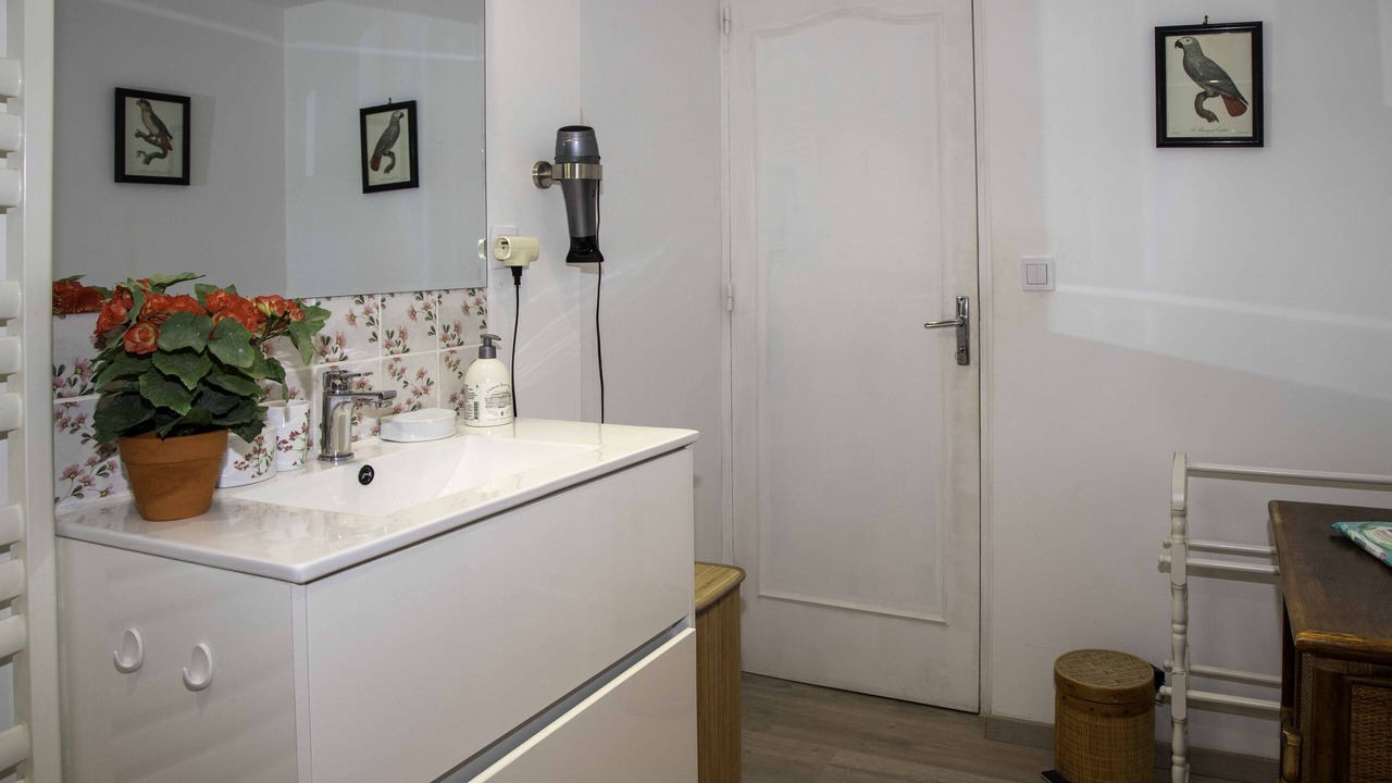 Photo of Bathroom in Ponts-et-Marais