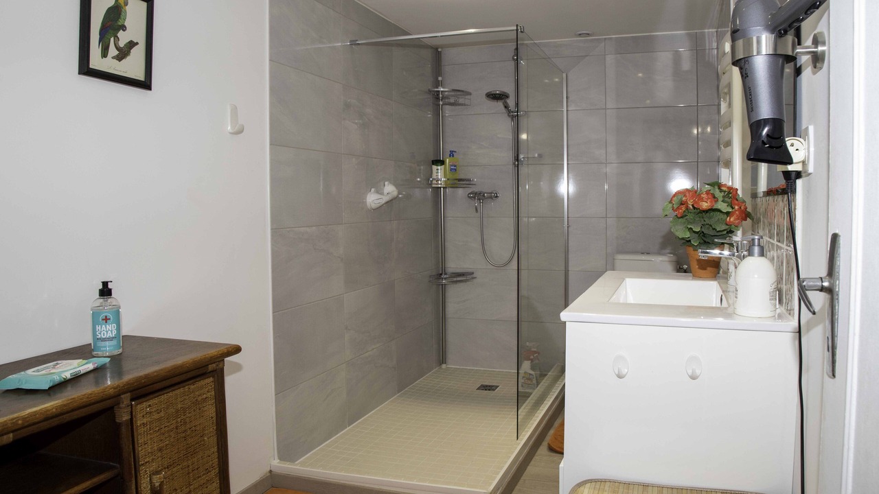 Photo of Bathroom in Ponts-et-Marais