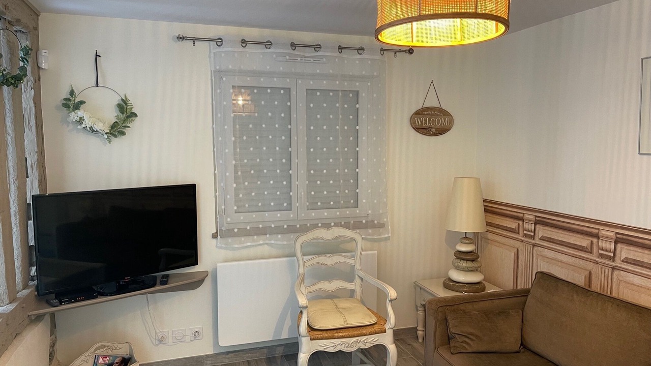 Photo of Livingroom in Fiquefleur-Equainville
