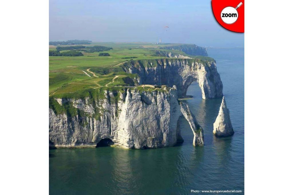 Photo of Others in Etretat