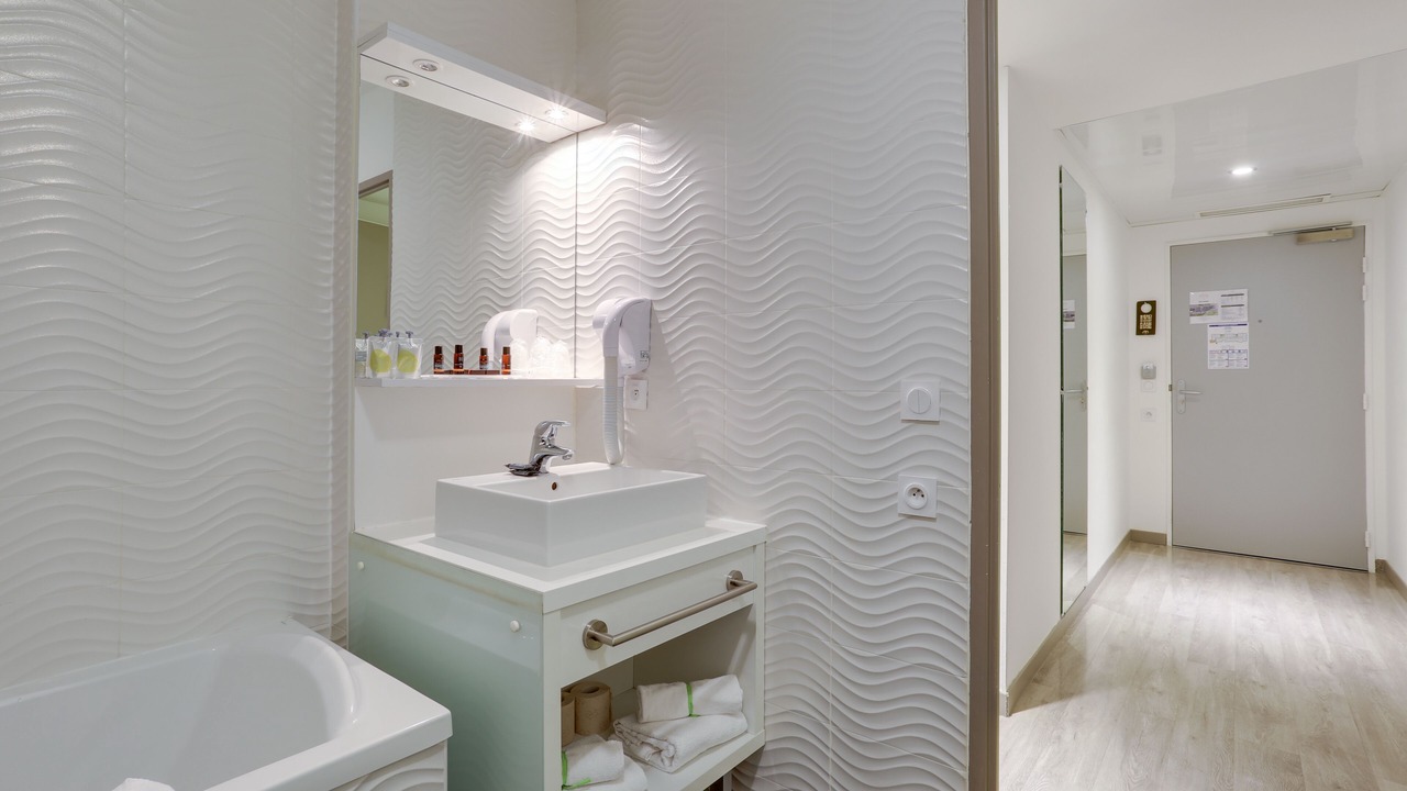 Photo of Bathroom in Rungis