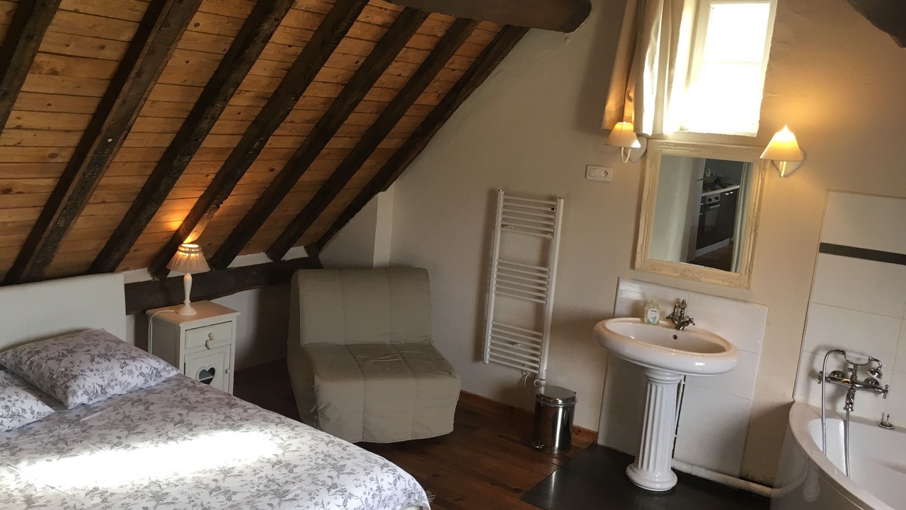 Photo of Bedroom in Thiveral-Grignon