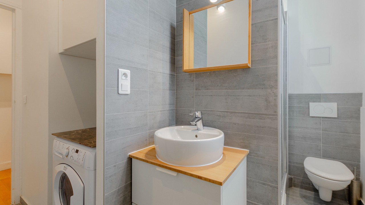 Photo of Bathroom in Quartier du Mail