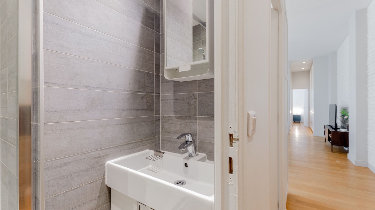 Photo of Bathroom in Quartier du Mail