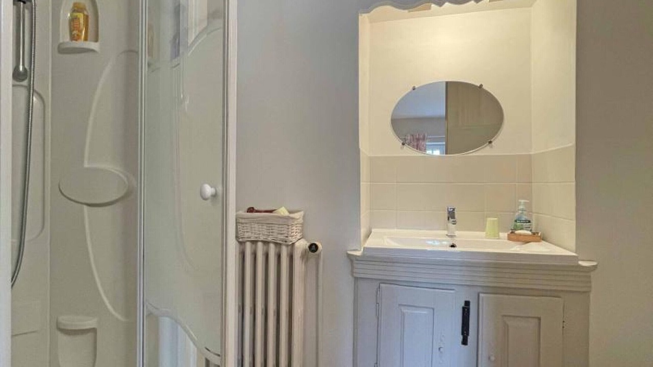 Photo of Bathroom in Sarceaux