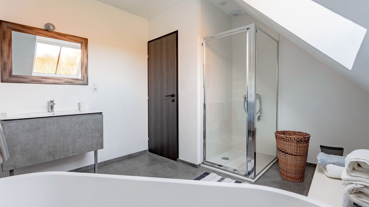 Photo of Bathroom in Escalles