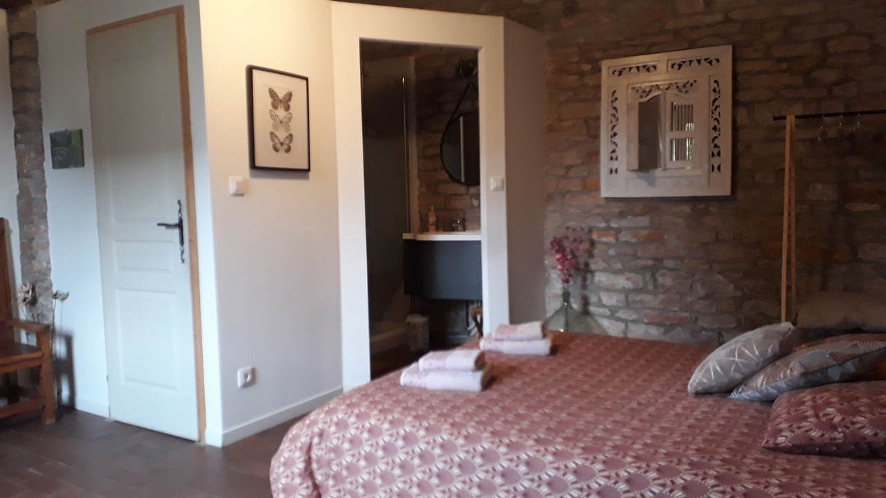 Photo of Bedroom in La Chapelle-de-Bragny
