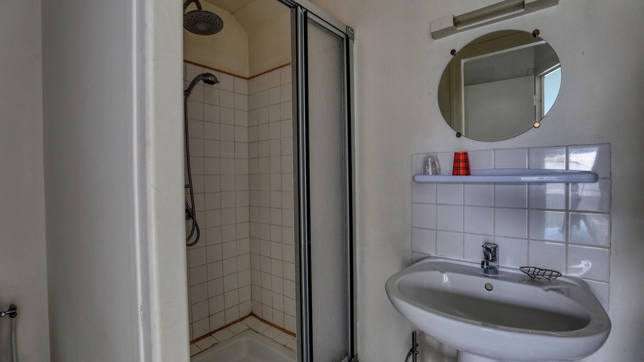 Photo of Bathroom in Commes